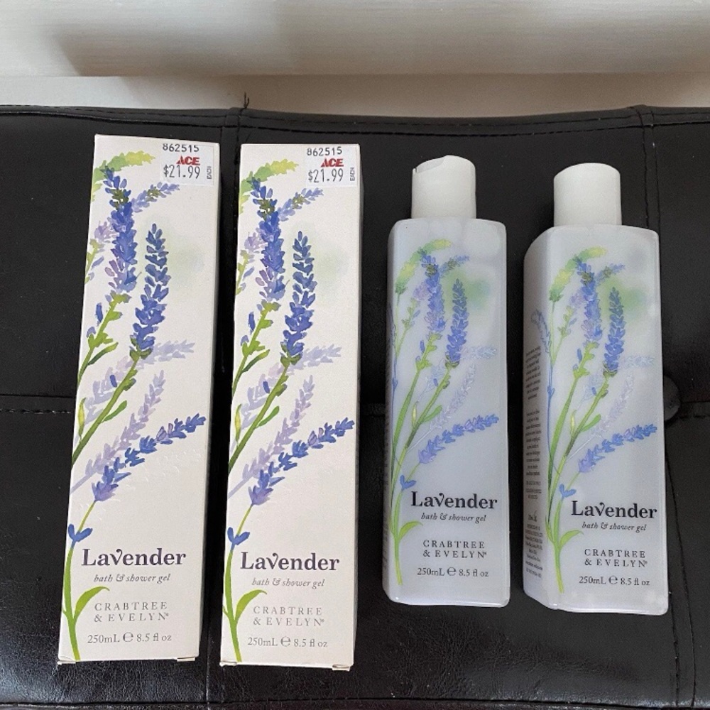 New in Box Crabtree & Evelyn Lavender Bath & Shower Gel 250 ml 8.5 oz (set of 2)